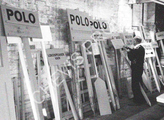 1970s sign writer 2 arty 2