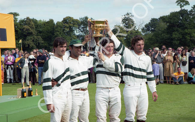 2001 Gold Cup winners 2